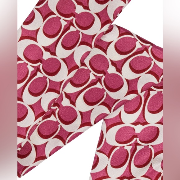 NWT Coach Signature Print Silk Skinny Scarf Light Raspberry - Picture 3 of 4